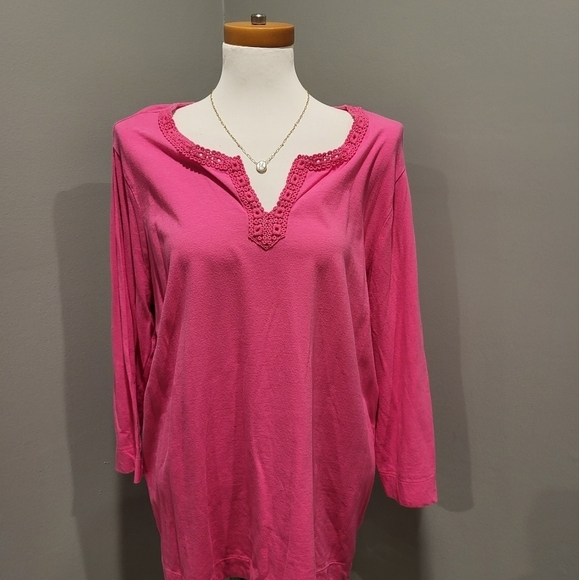 Pink comfortable quarter length sleeve top - Picture 2 of 4